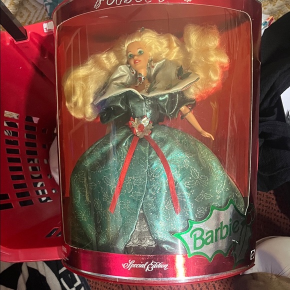 Barbie Special Edition in Green and Red Dress - Picture 2 of 5